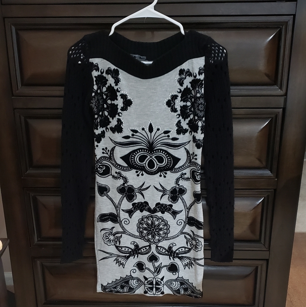 Beautiful dress for any event.